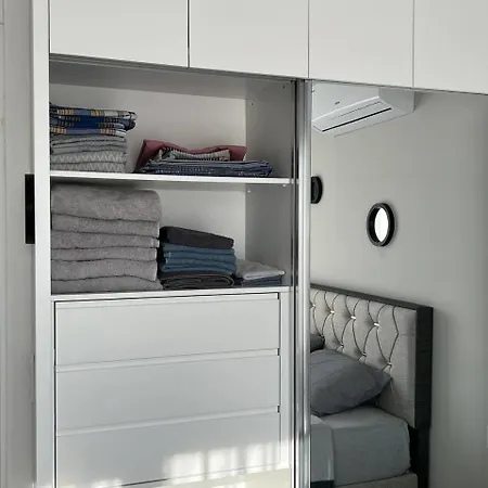 Flamingo - Stylish Near The Beach, In The Heart Of 아파트